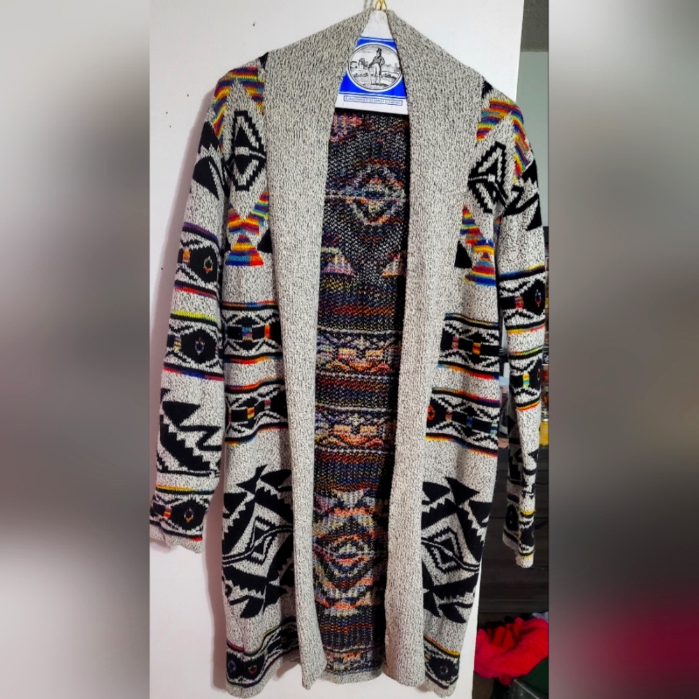 Womens colorful long sleeve sweater size M never worn